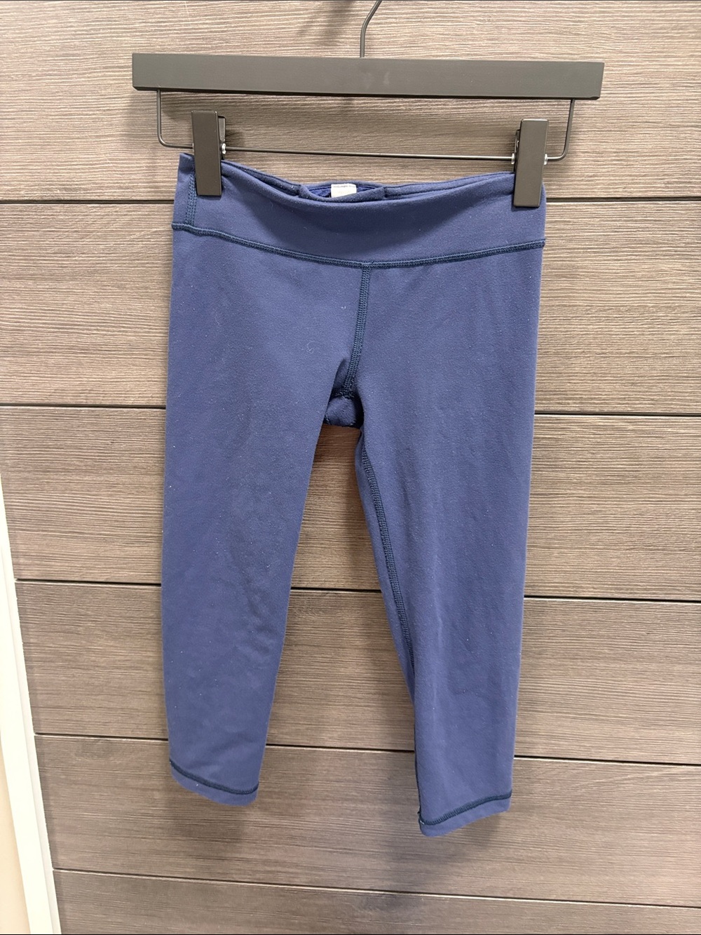 Ivivva Girls Blue Cropped Active Leggings